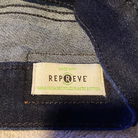 Calvin Klein Jeans - Picture 3 of 4